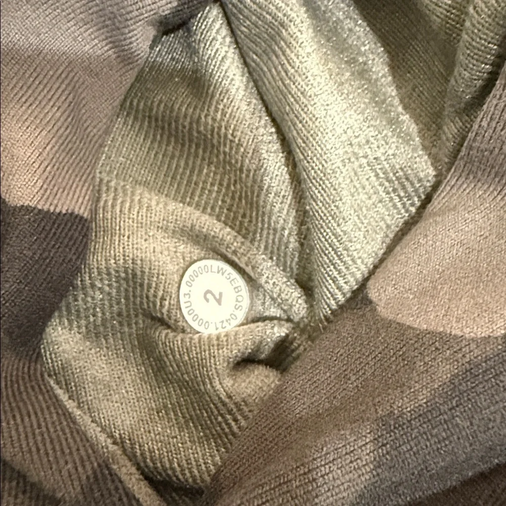 Lululemon Camouflage Jogger Pants size 2